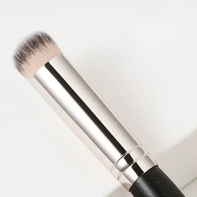 Foundation Concealer Brush Premium by Wany Beauty